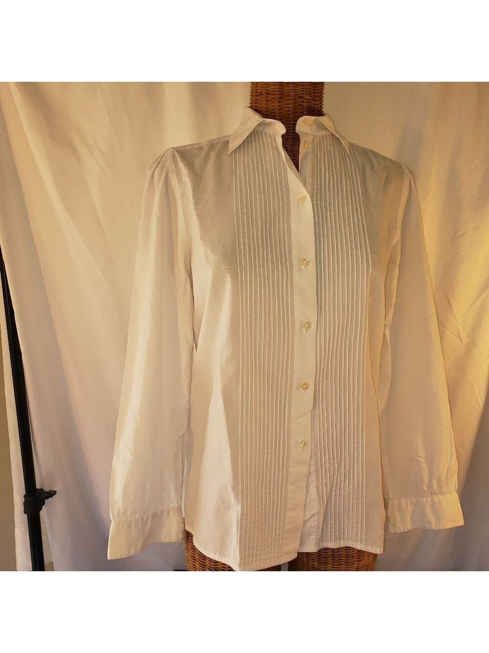 Witt Women's Pleated Tuxedo Shirt White - 6